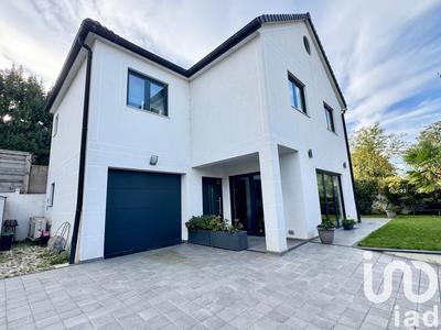 Maison - 140 m² - 5 pièces