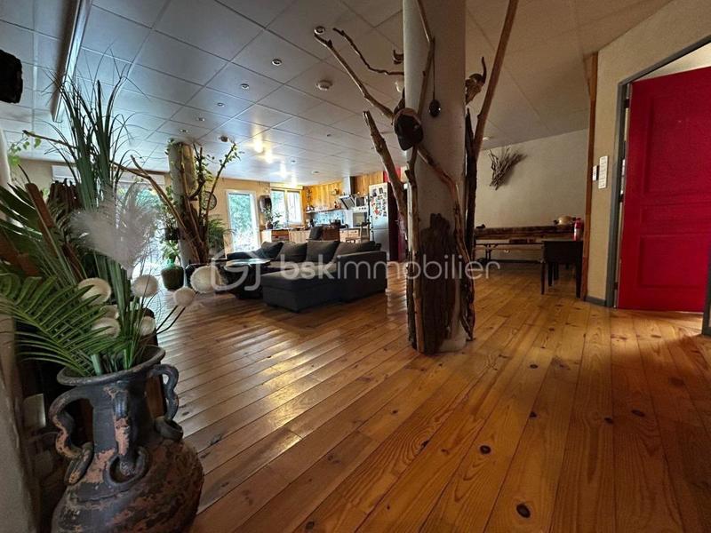 Maison - 163 m² - 7 pièces