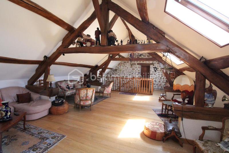 Maison en pierre - 225 m² - 6 pièces