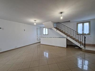 Maison - 96 m² - 5 pièces