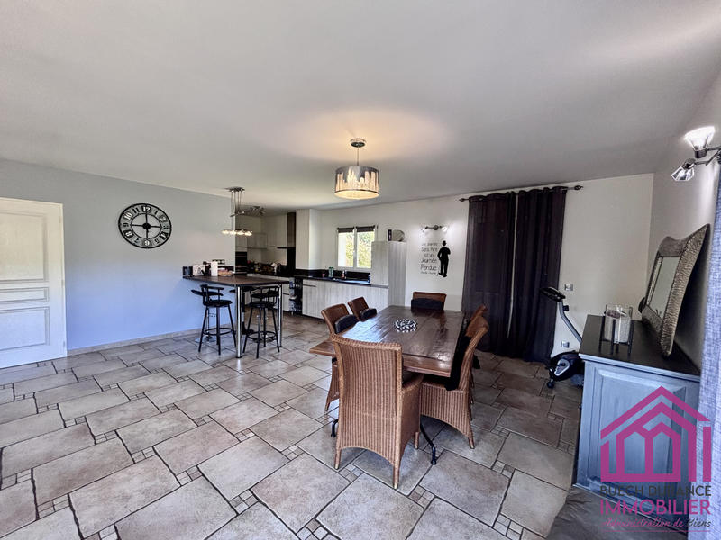 Maison - 106 m² - 5 pièces