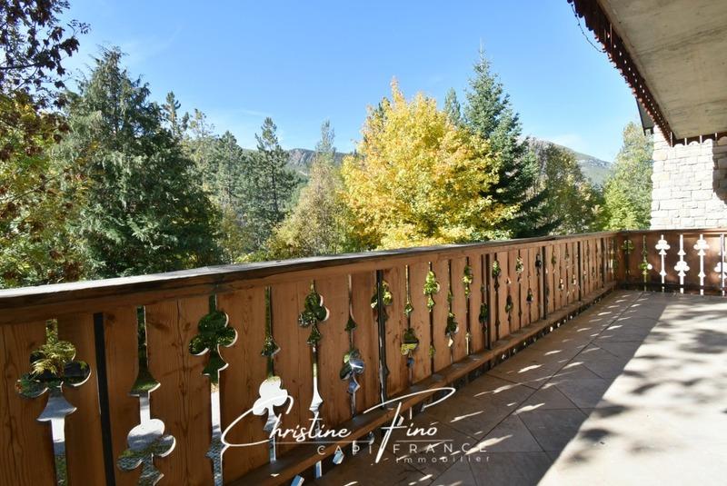 Maison - 251 m² - 10 pièces