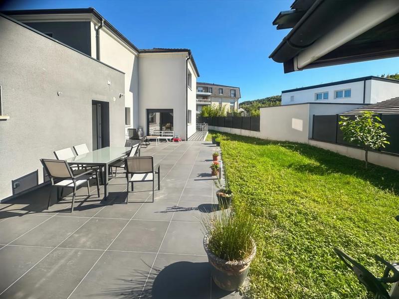 Maison - 210 m² - 7 pièces