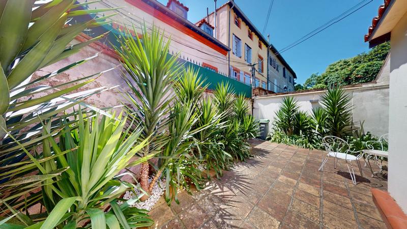 Immeuble - 120 m² - 5 pièces