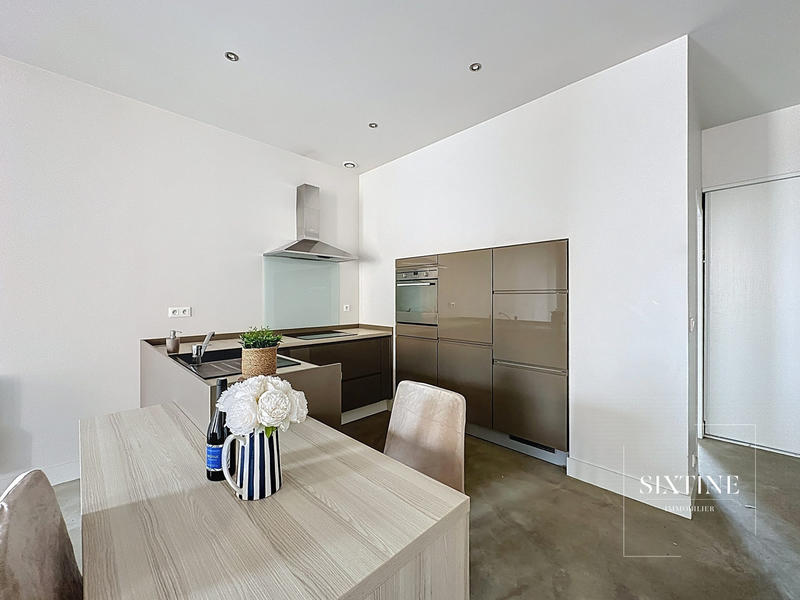 Appartement - 57 m² - 2 pièces