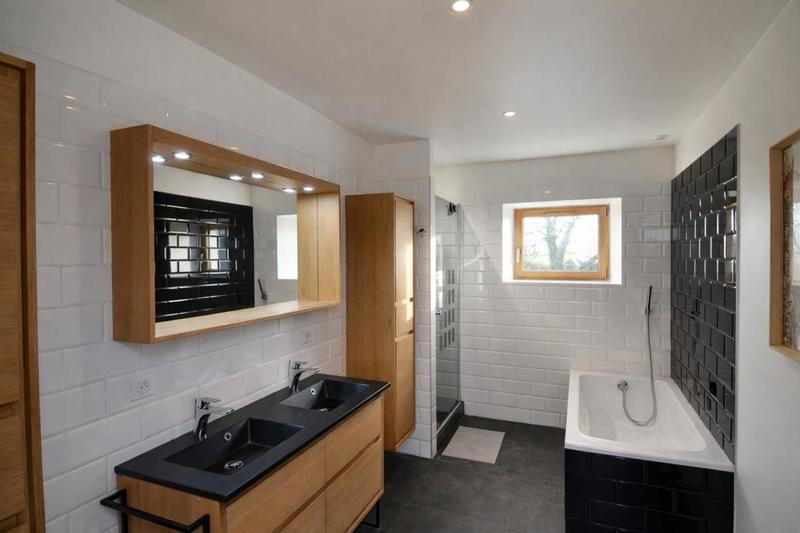 Maison - 220 m² - 6 pièces