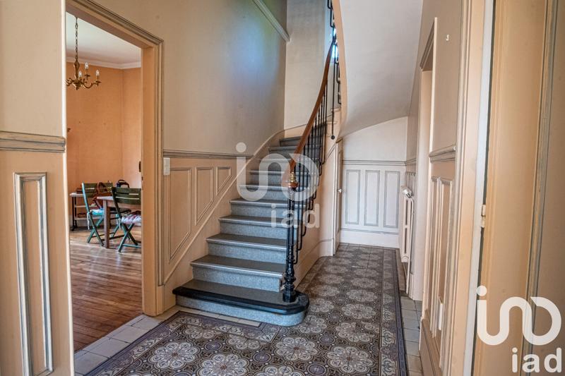 Maison - 165 m² - 9 pièces