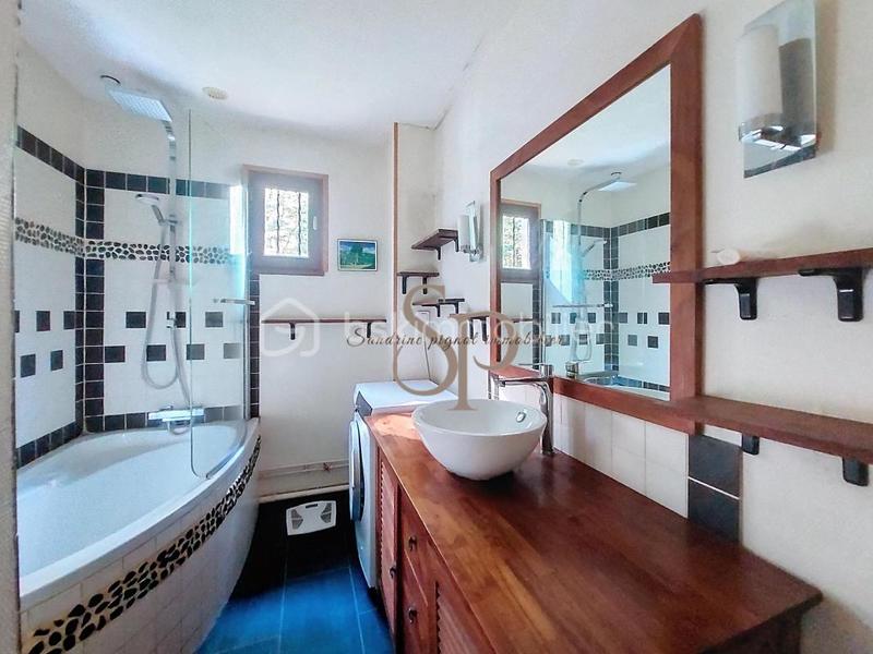 Pavillon - 125 m² - 7 pièces