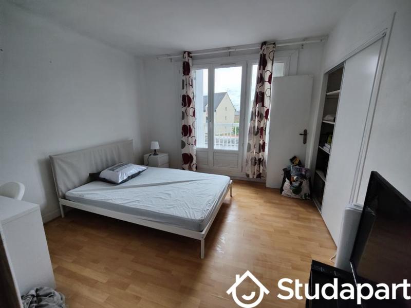 Chambre - 11 m² - 1 pièce