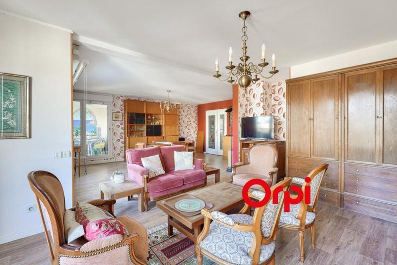 Appartement - 122 m² - 4 pièces