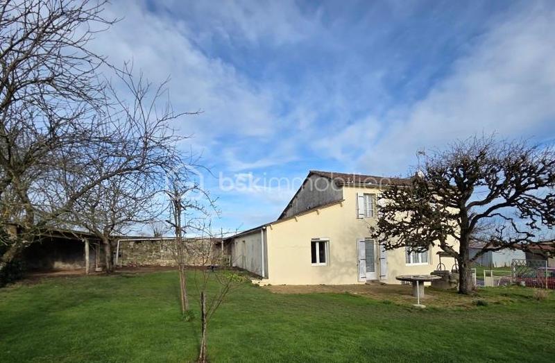 Maison de village - 120 m² - 4 pièces