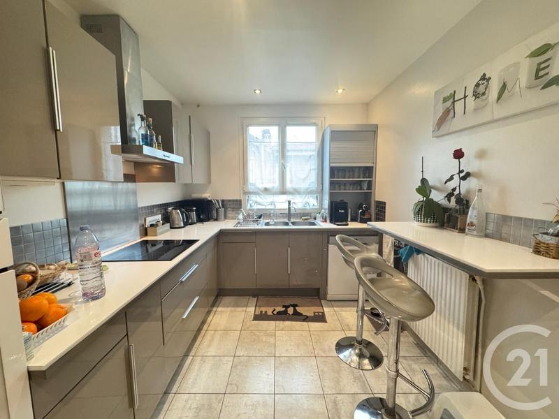 Maison - 84 m² - 4 pièces