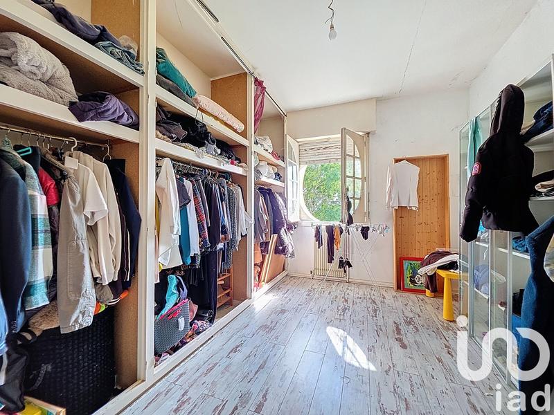 Maison - 256 m² - 9 pièces