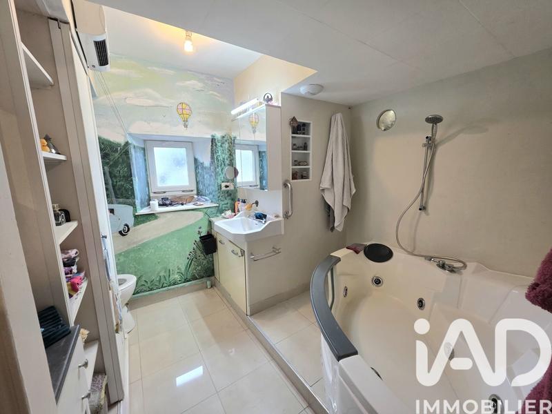 Maison - 176 m² - 6 pièces