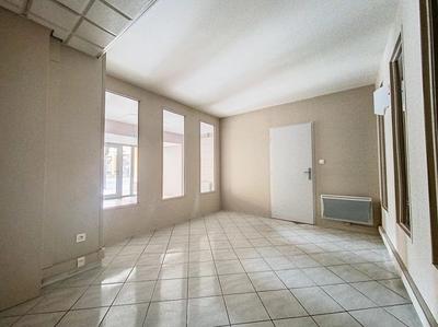 Local d'activités - 72 m² - 3 pièces