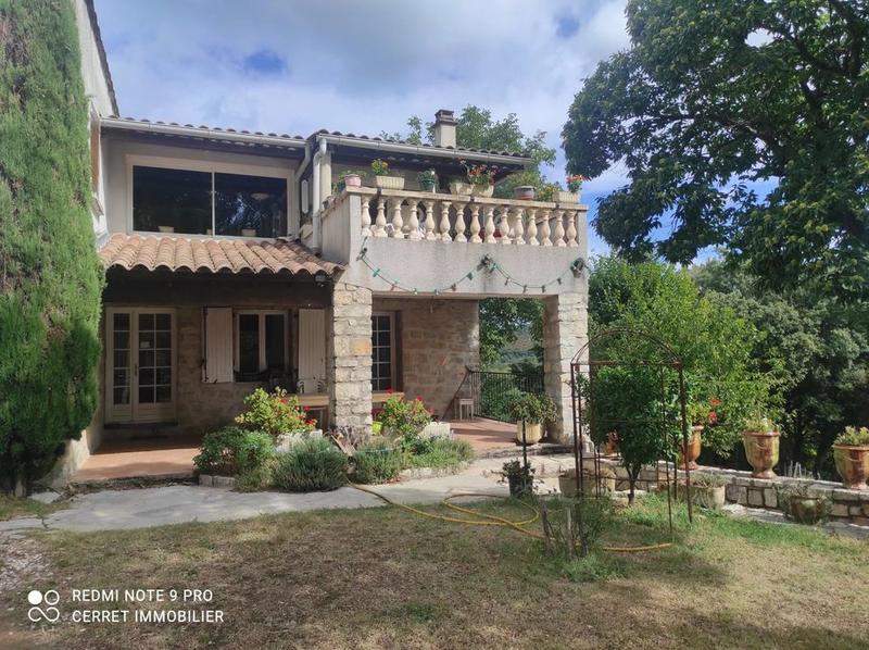 Propriété - 175 m²