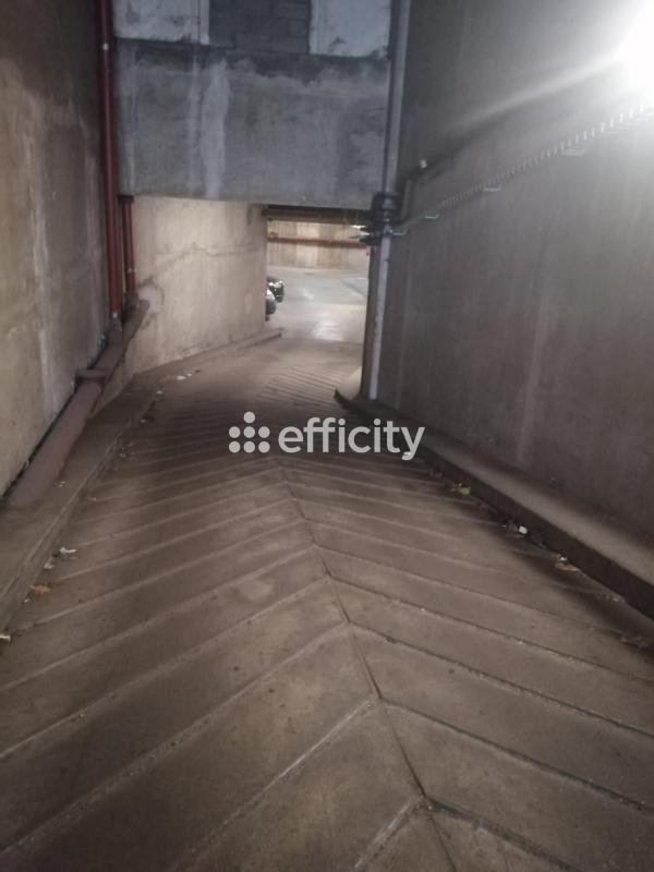 Loft - 90 m² - 3 pièces