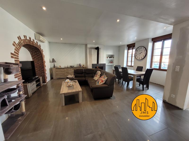 Maison - 210 m² - 6 pièces