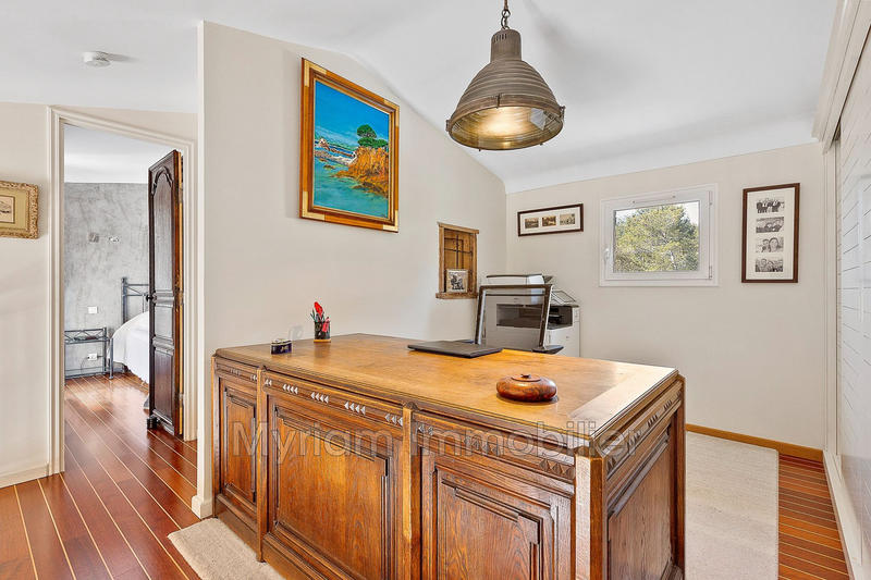 Mas - 185 m² - 6 pièces