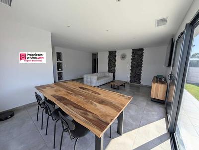 Maison - 97 m² - 4 pièces