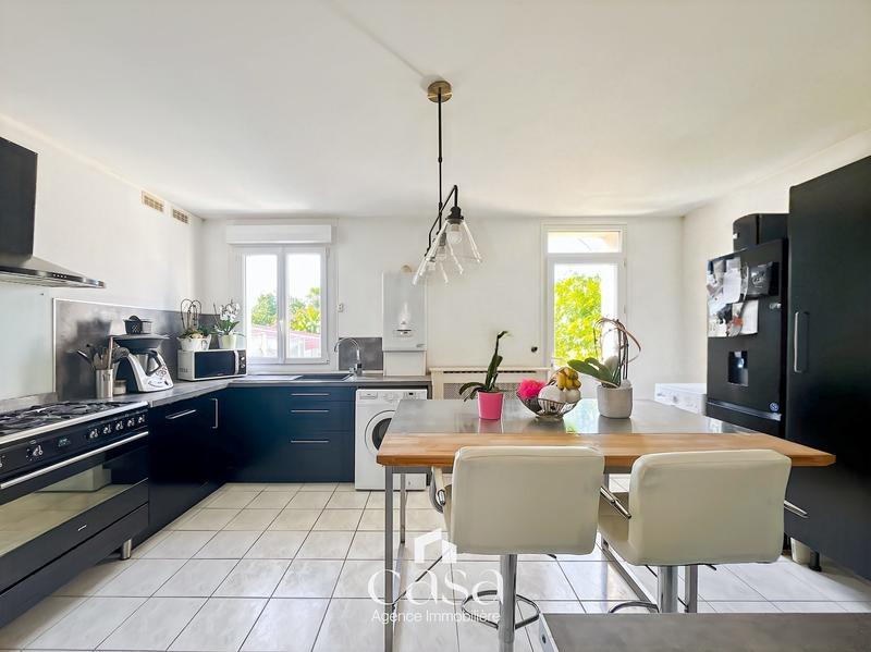 Maison - 98 m² - 4 pièces