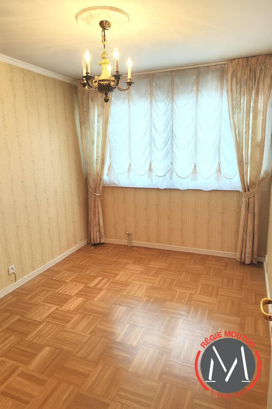 Appartement - 100 m² - 4 pièces