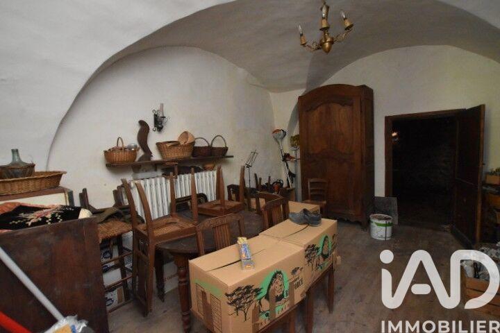 Maison de village - 117 m² - 9 pièces