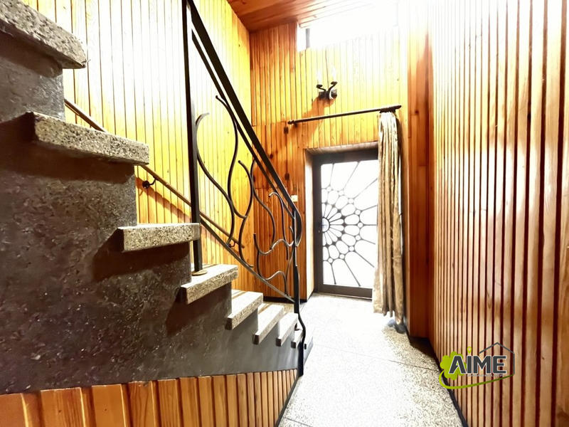 Maison - 160 m² - 9 pièces