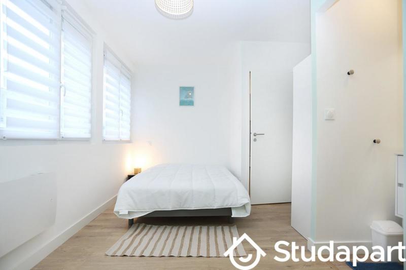 Chambre - 12 m² - 1 pièce