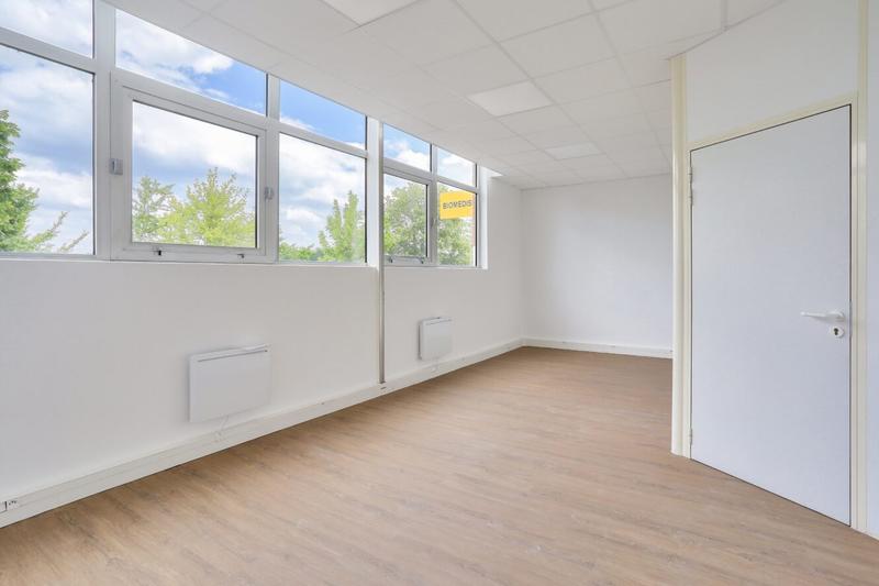 Entrepôt - 336 m²