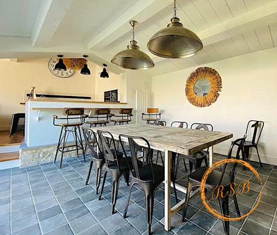 Villa - 145 m² - 6 pièces