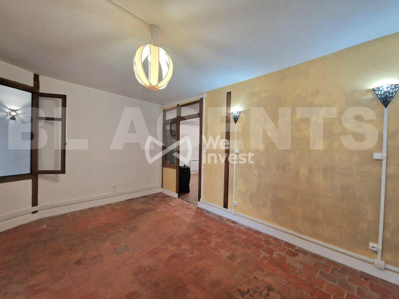 Maison - 220 m² - 8 pièces