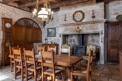 Maison - 317 m² - 12 pièces