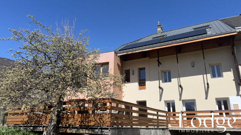 Maison - 206 m² - 6 pièces