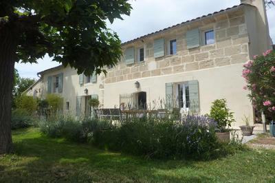 Mas - 270 m² - 7 pièces