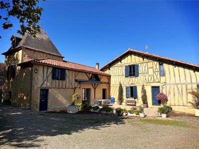 Maison de domaine équestre - 375 m² - 10 pièces