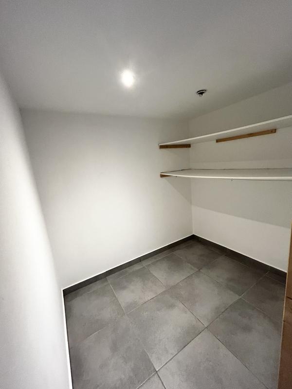 Appartement - 100 m² - 4 pièces