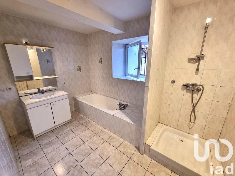 Maison - 229 m² - 11 pièces