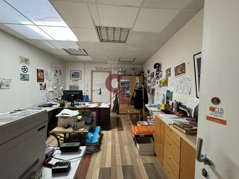 Maison - 270 m² - 6 pièces