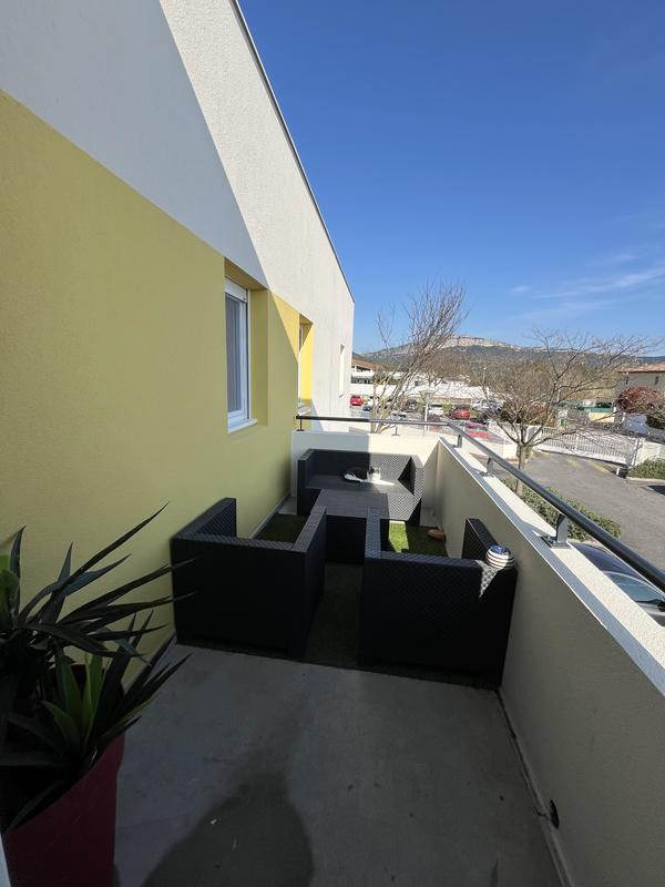 Appartement - 65 m² - 3 pièces