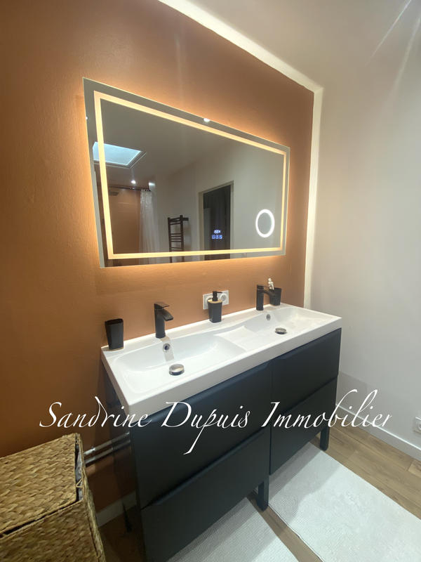 Appartement - 191 m² - 6 pièces