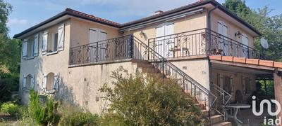 Maison - 192 m² - 8 pièces