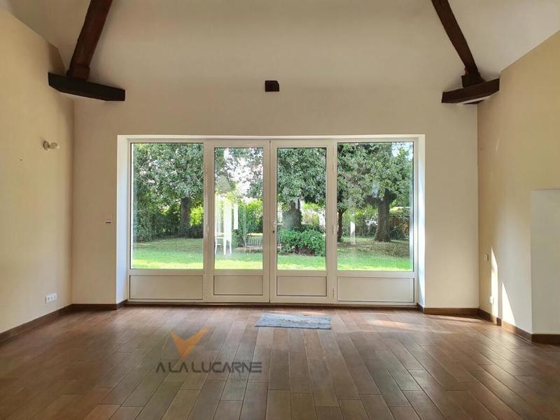 Propriété - 256 m² - 6 pièces