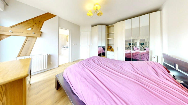 Maison - 224 m² - 6 pièces