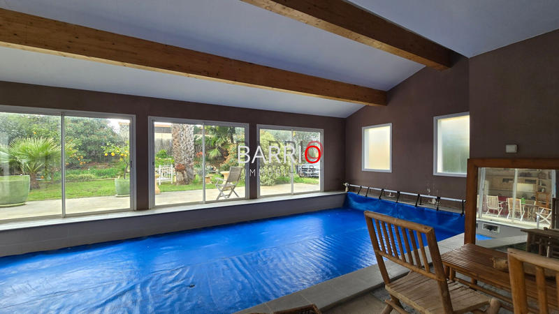 Villa - 265 m² - 6 pièces