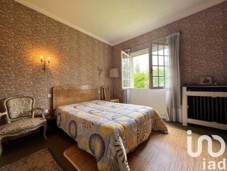 Maison - 212 m² - 8 pièces