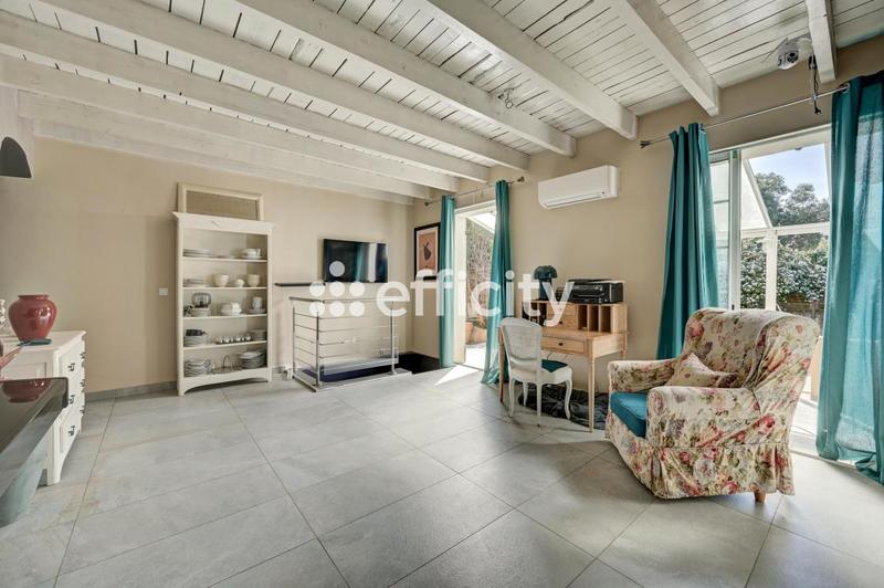 Villa - 202 m² - 7 pièces