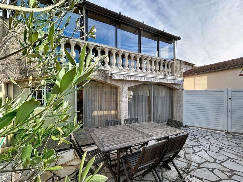 Maison - 88 m² - 3 pièces