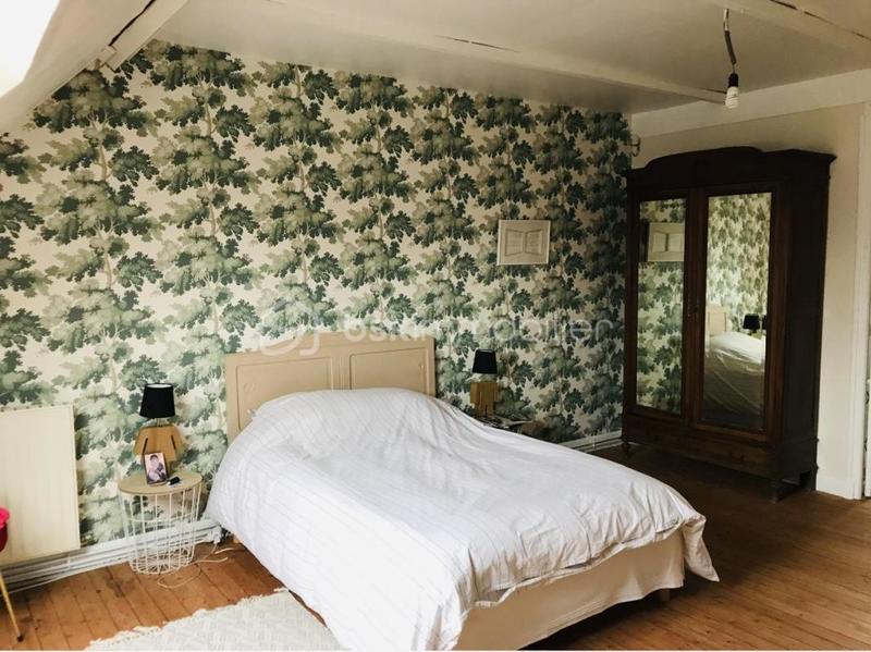 Maison - 237 m² - 8 pièces