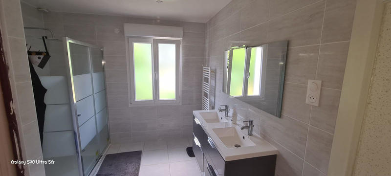 Maison - 210 m² - 6 pièces